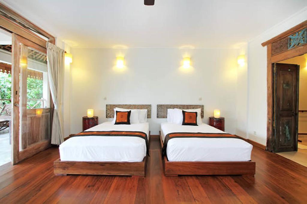 Villa Varuna Legian  Room photo